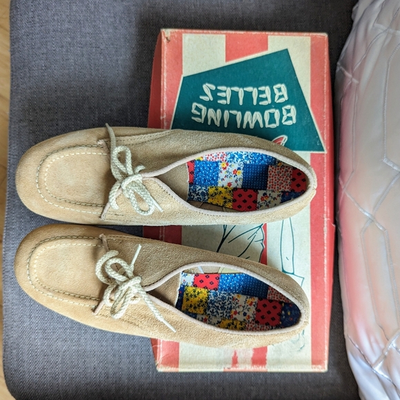 Genuine Vintage Bowling Belles by Gotham Shoes - Picture 2 of 7